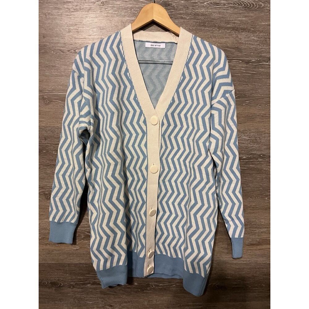 Qu Style Retro Funky Cardigan Sweater One Size Blue White Contemporary Modern